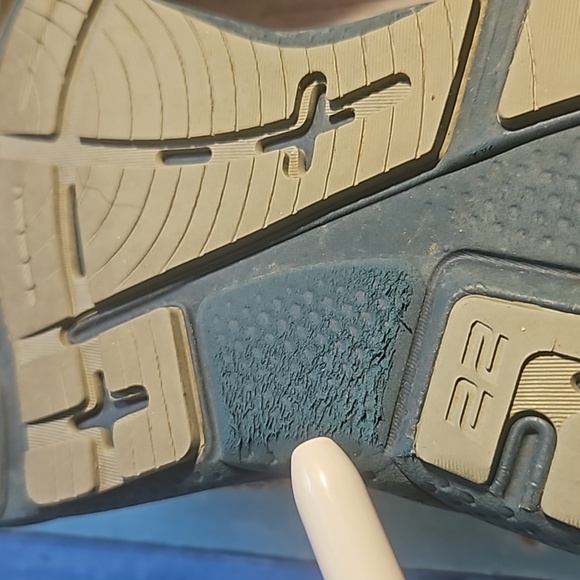 BROOKS ADRENALINE 22 GTS MENS RUNNING Size 10.5  #1103561D004 - Picture 10 of 11